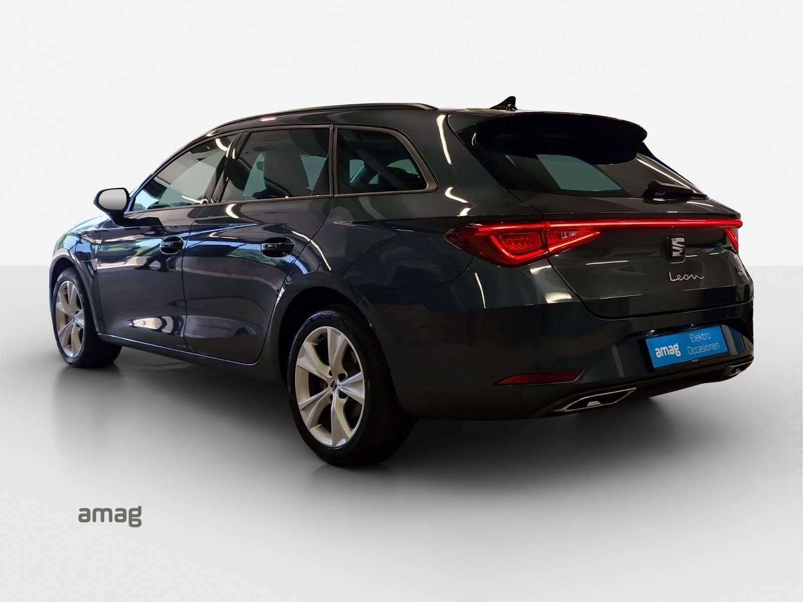 SEAT Leon ST 1.5 eHybrid pHEV DSG FR-image-15