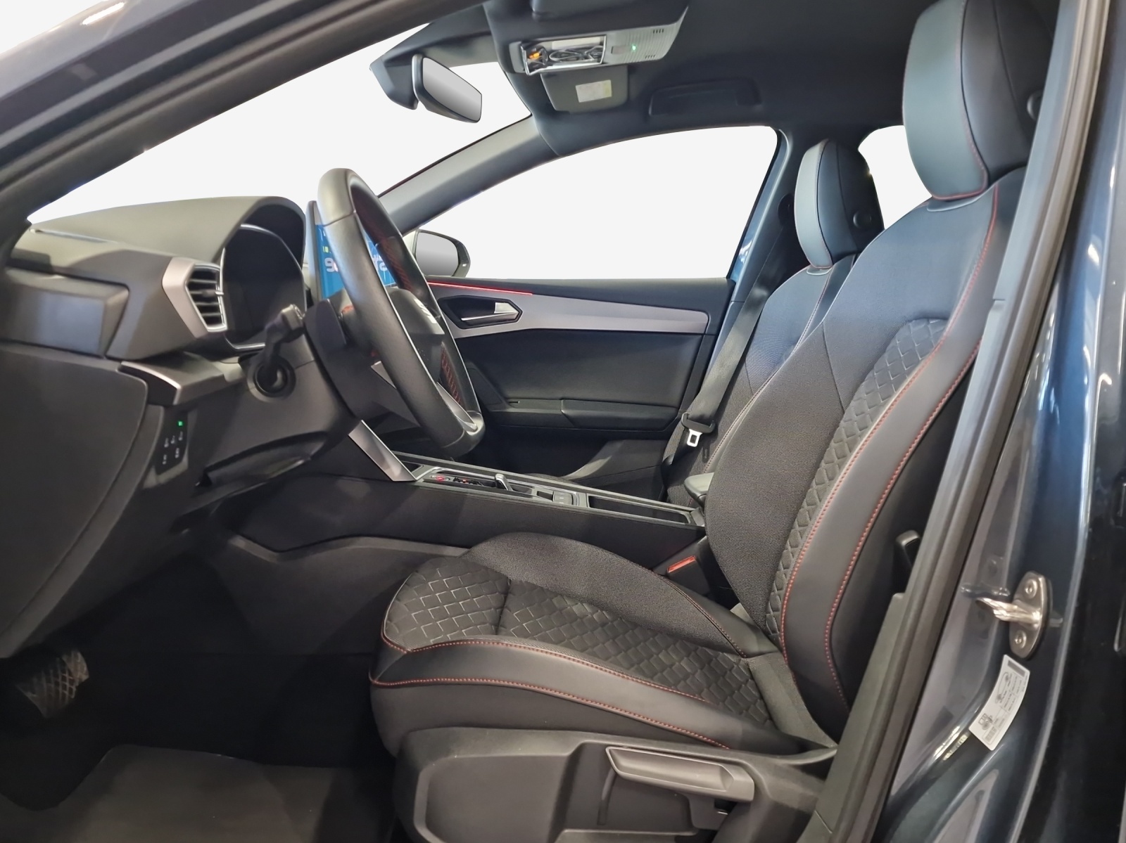 SEAT Leon ST 1.5 eHybrid pHEV DSG FR-image-20