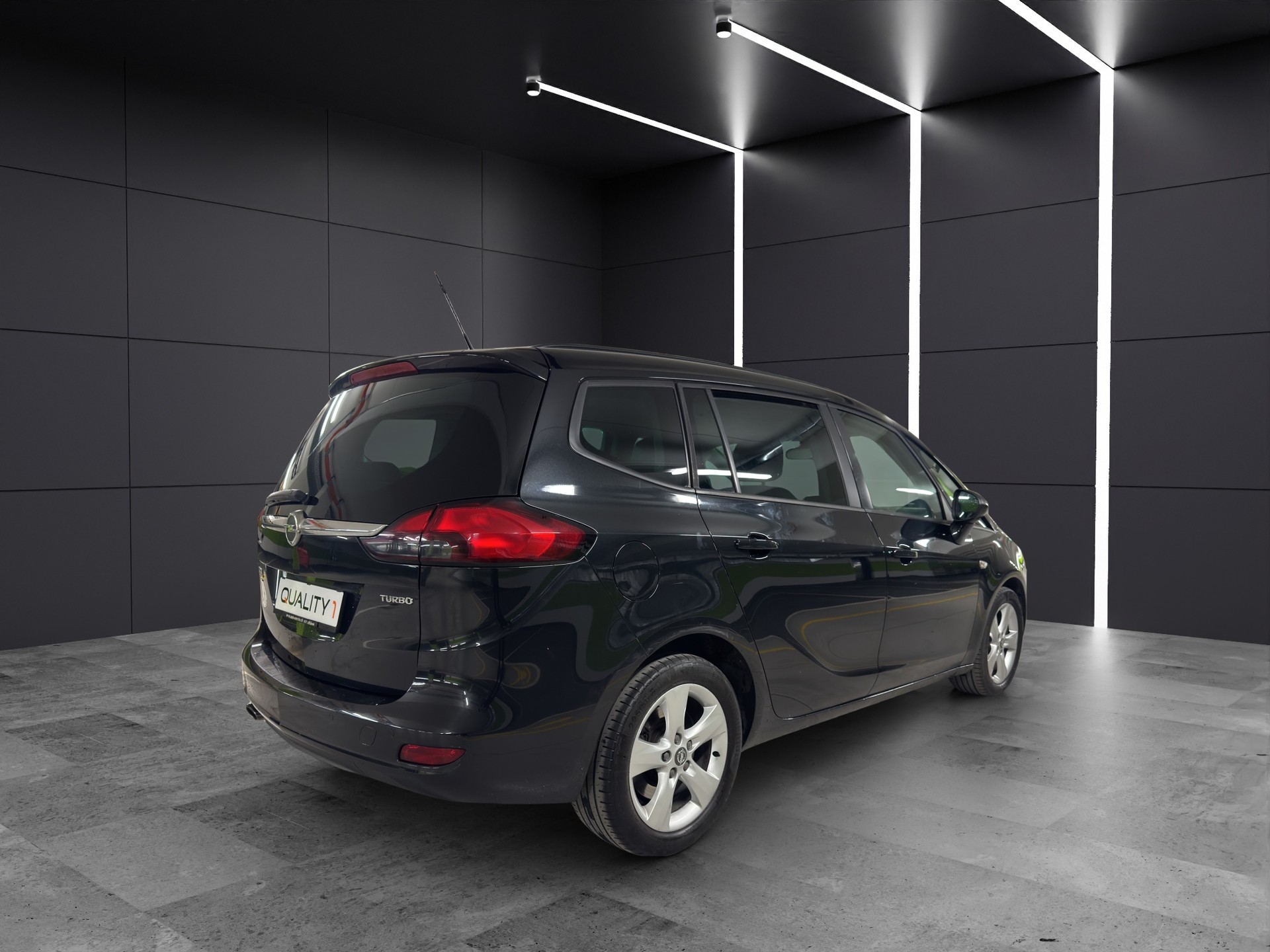 OPEL Zafira Tourer 1.6i 16V Turbo Active Edition-image-4