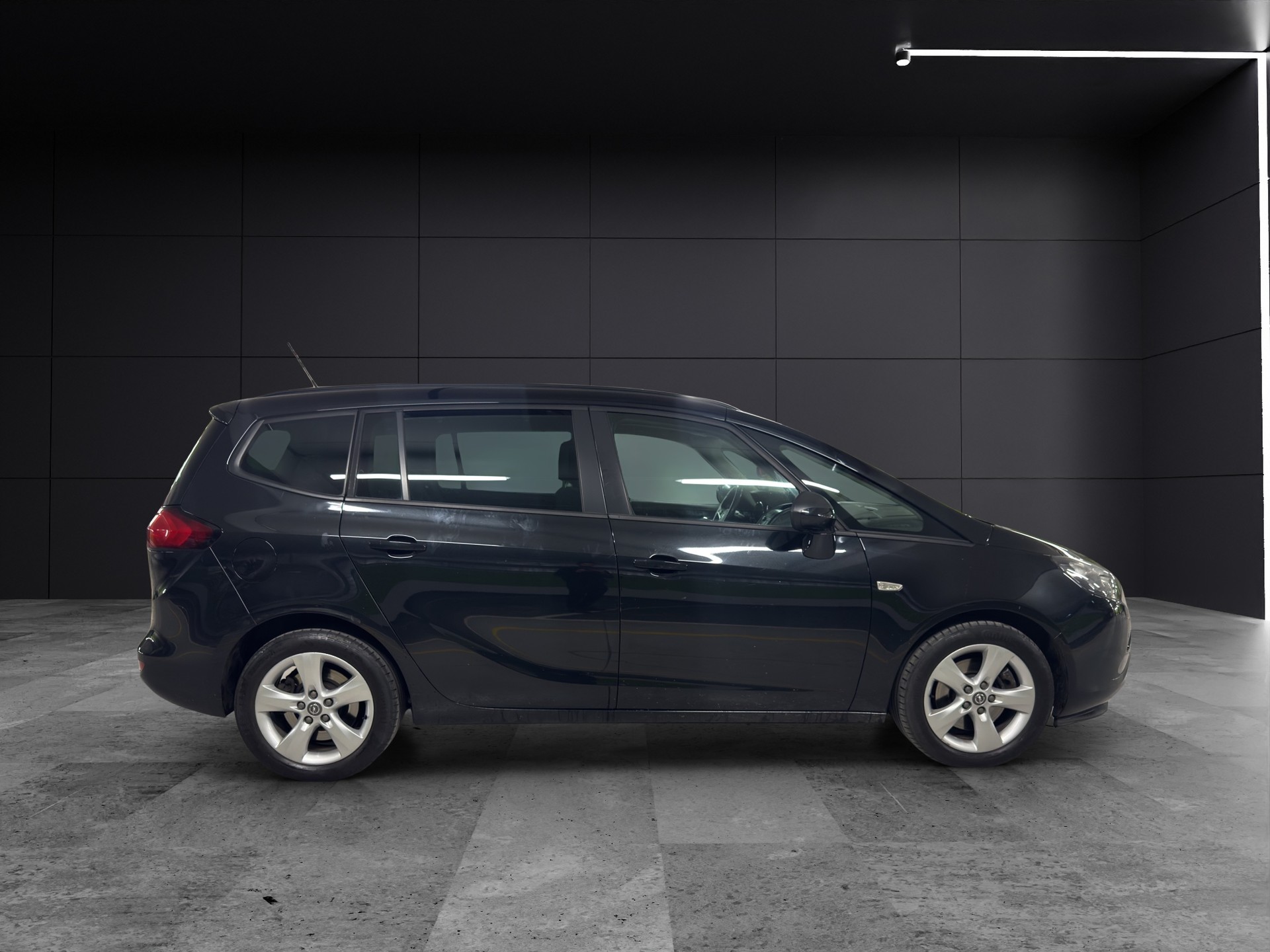 OPEL Zafira Tourer 1.6i 16V Turbo Active Edition-image-3