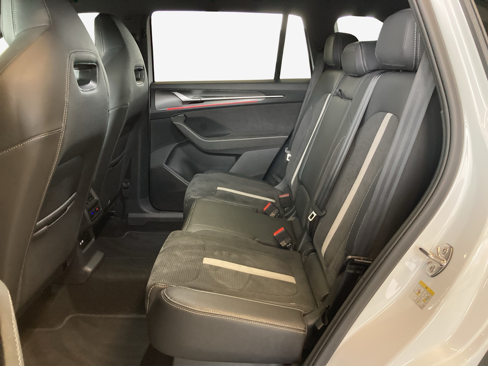 SKODA Kodiaq 1.5 TSI PHEV Sportline-image-11
