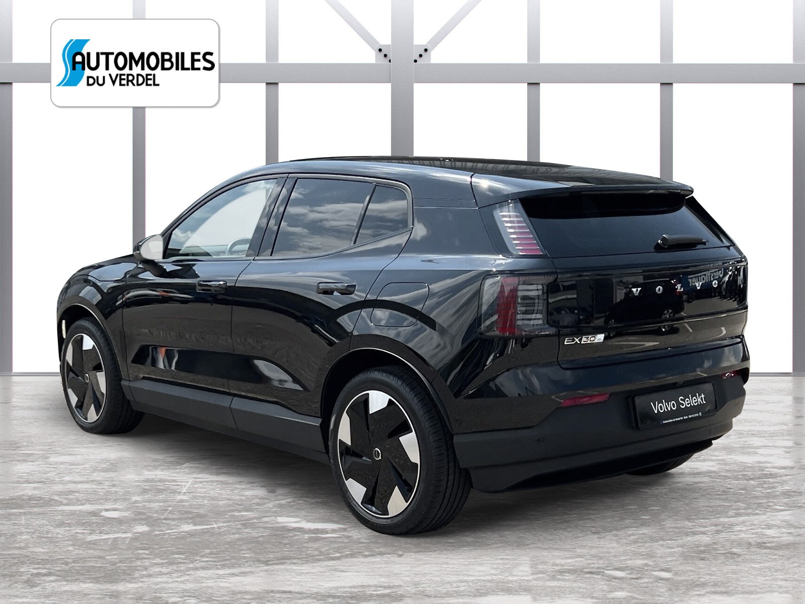 VOLVO EX30 E60 Twin Ultra Performance AWD-image-2
