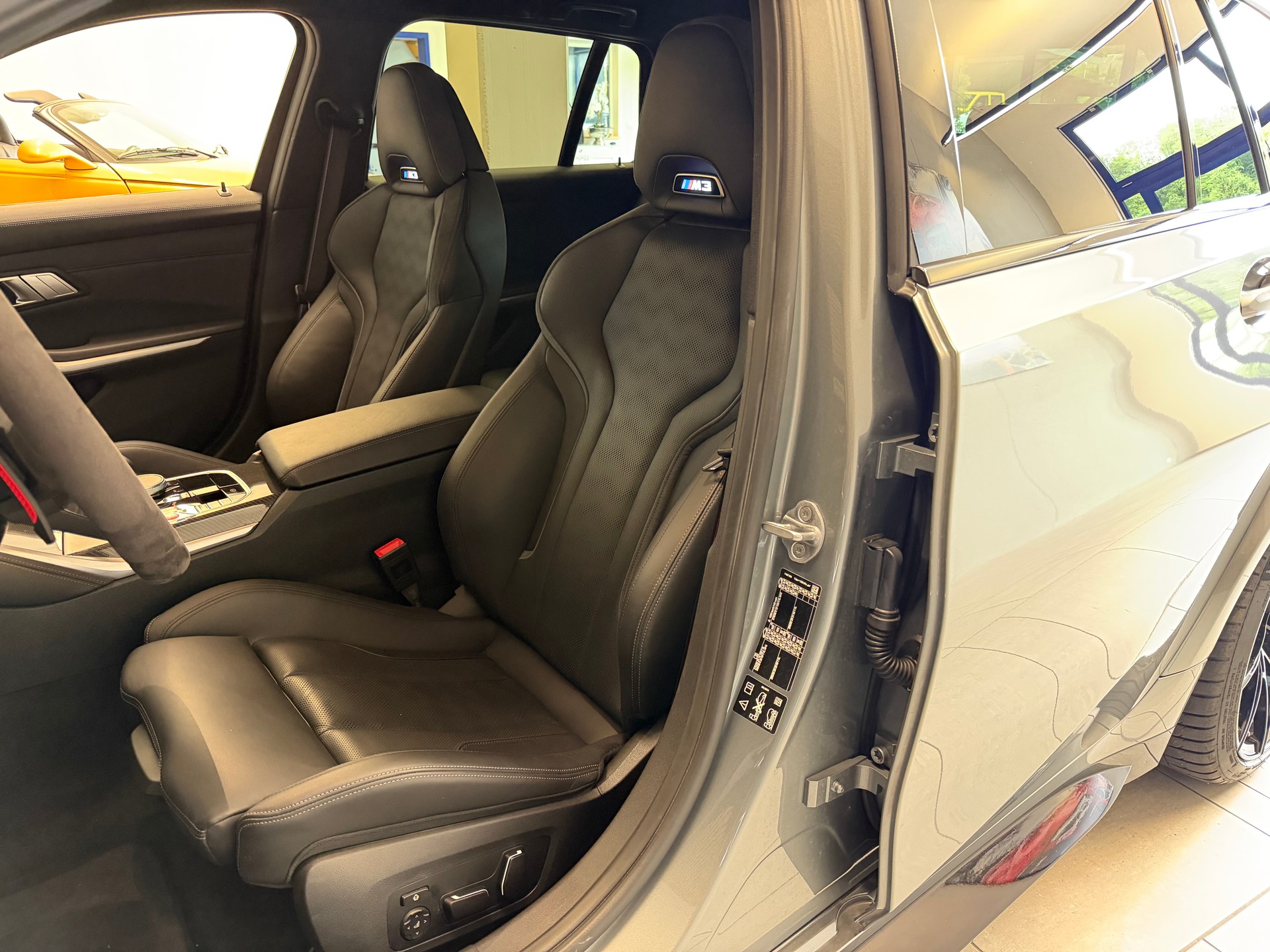BMW M3 Touring xDrive Competition M-image-12