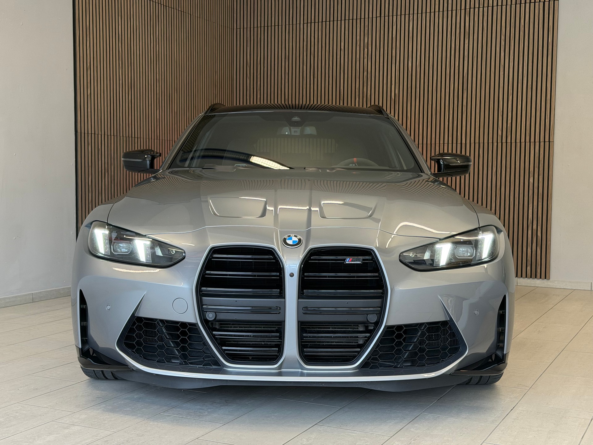 BMW M3 Touring xDrive Competition M-image-3