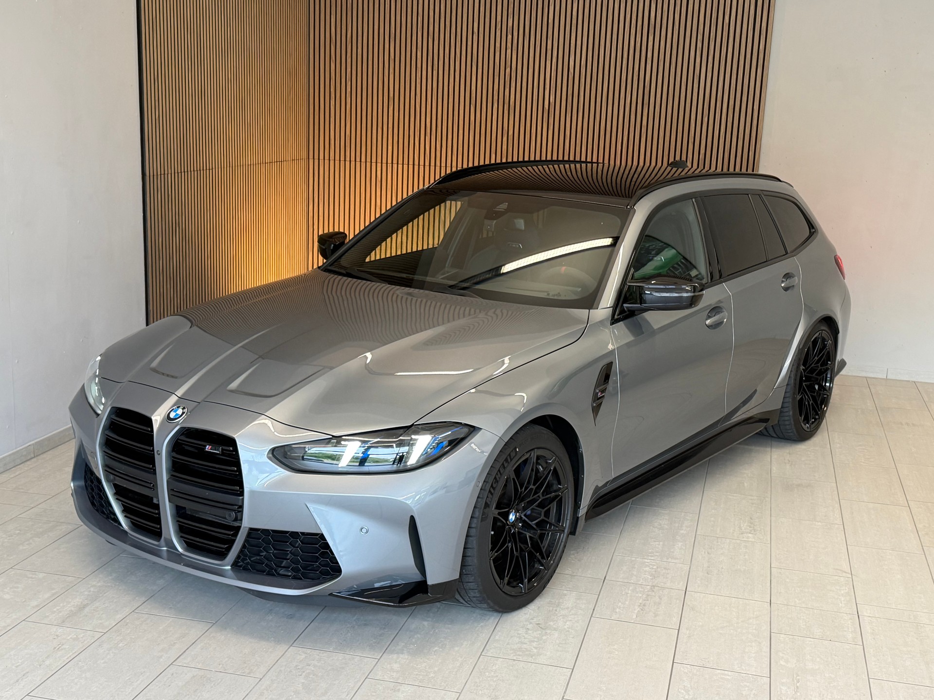 BMW M3 Touring xDrive Competition M-image-2