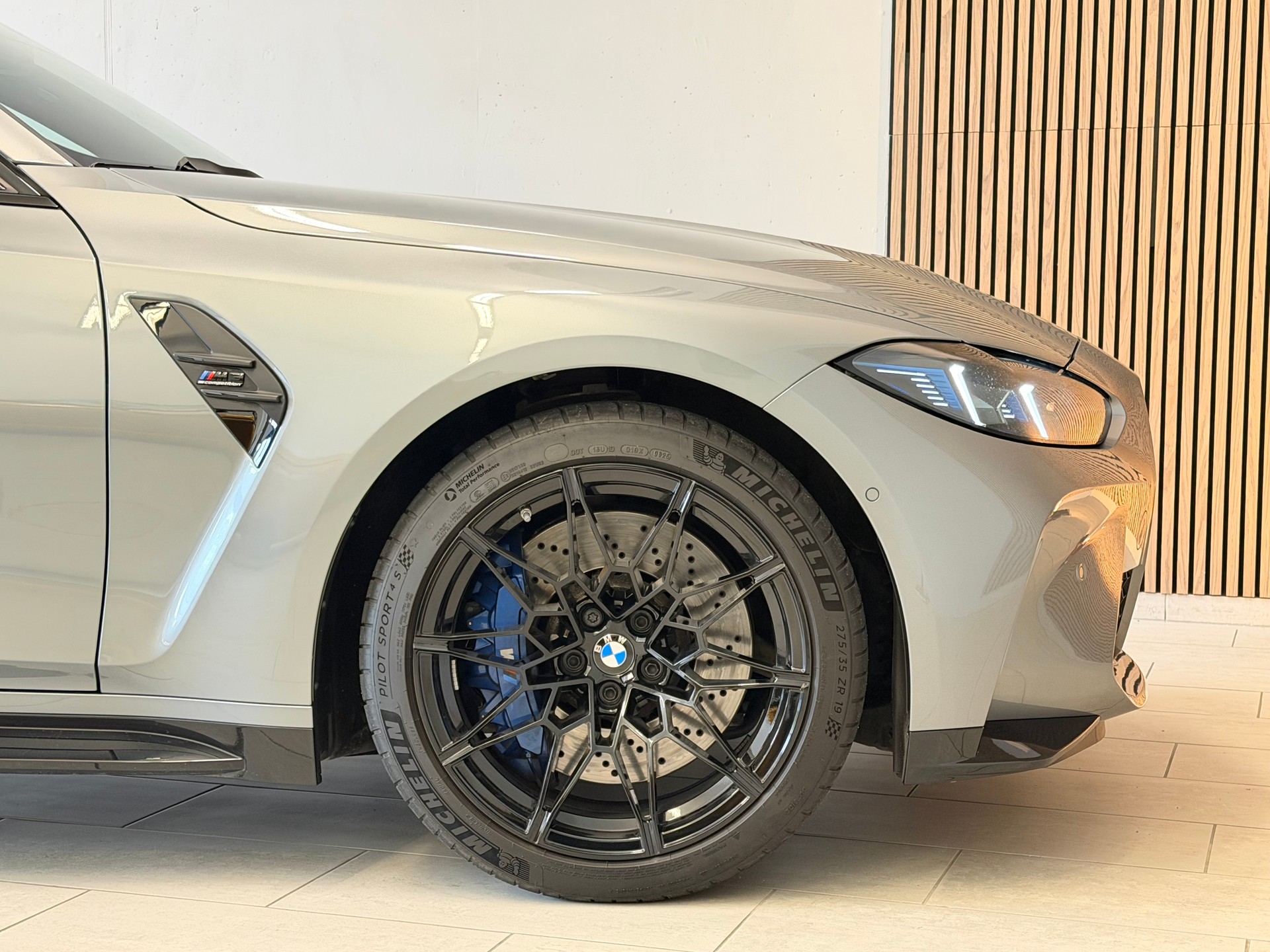 BMW M3 Touring xDrive Competition M-image-22