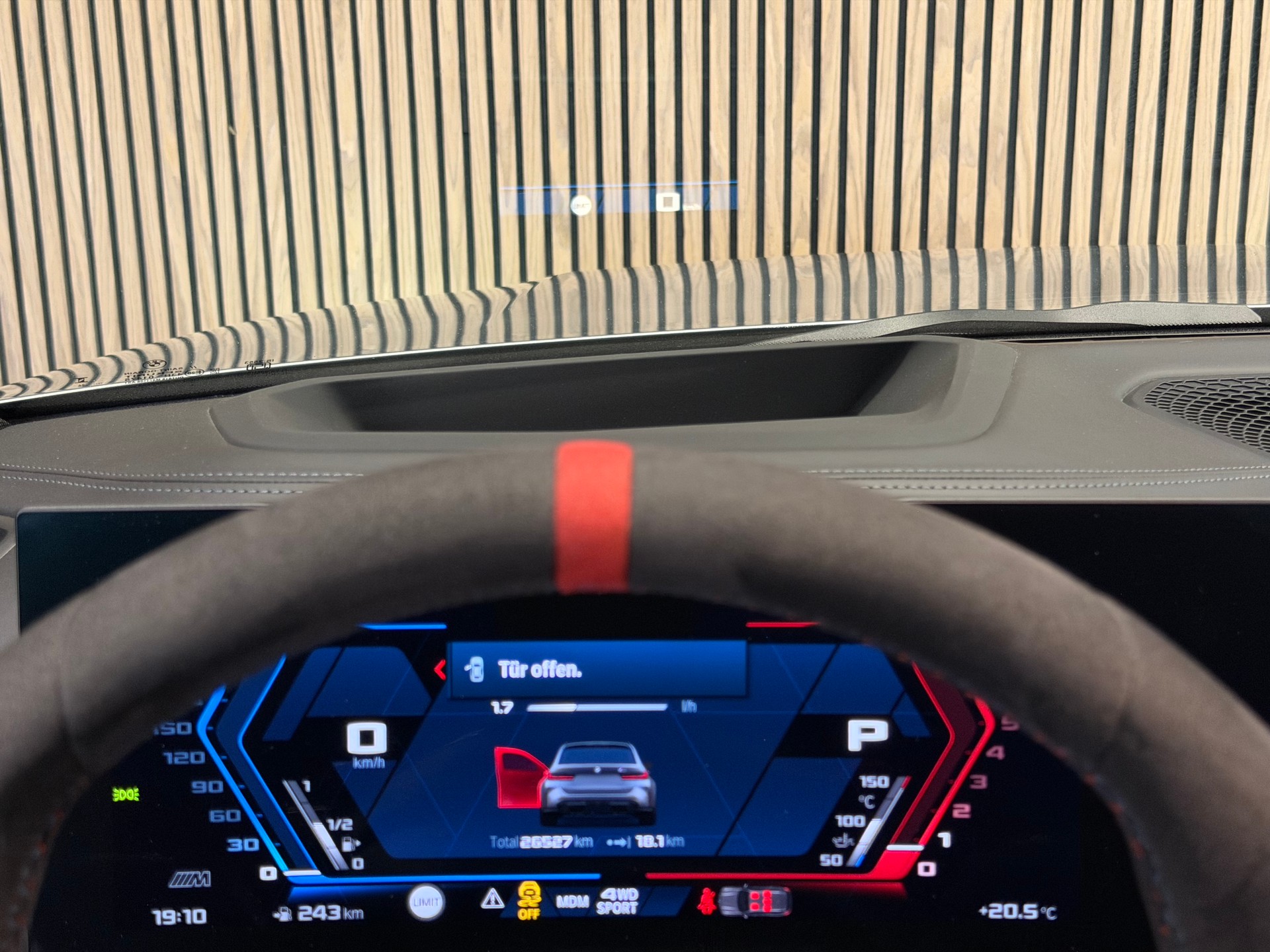 BMW M3 Touring xDrive Competition M-image-18