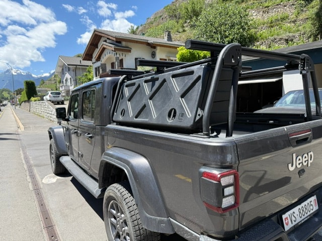 JEEP Gladiator 3.0 V6 Launch Edition-image-4