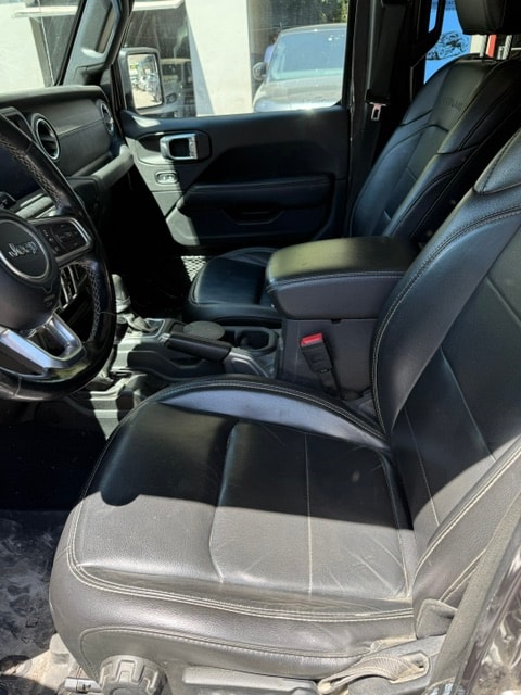JEEP Gladiator 3.0 V6 Launch Edition-image-7