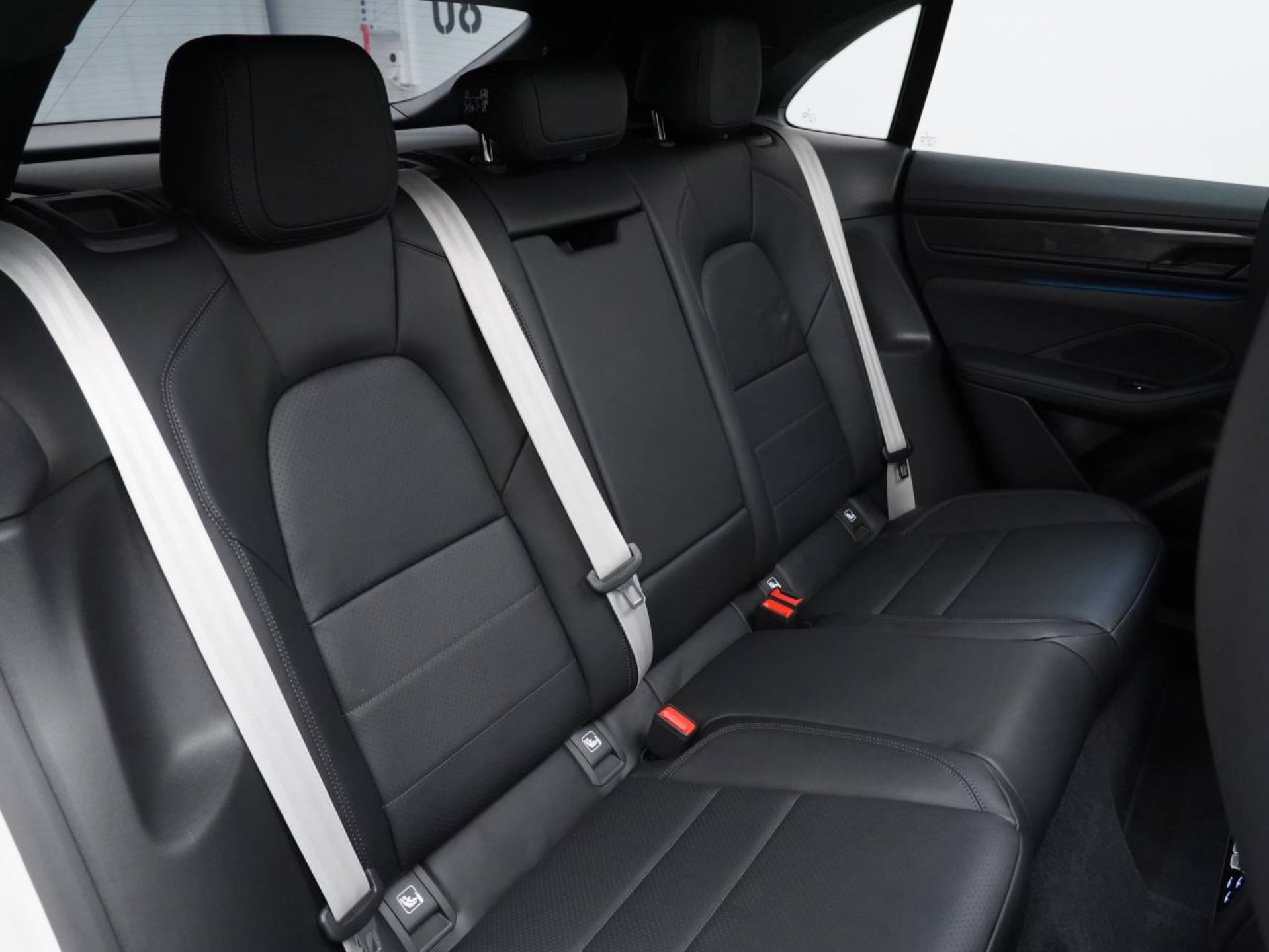 PORSCHE Macan GTS-image-30