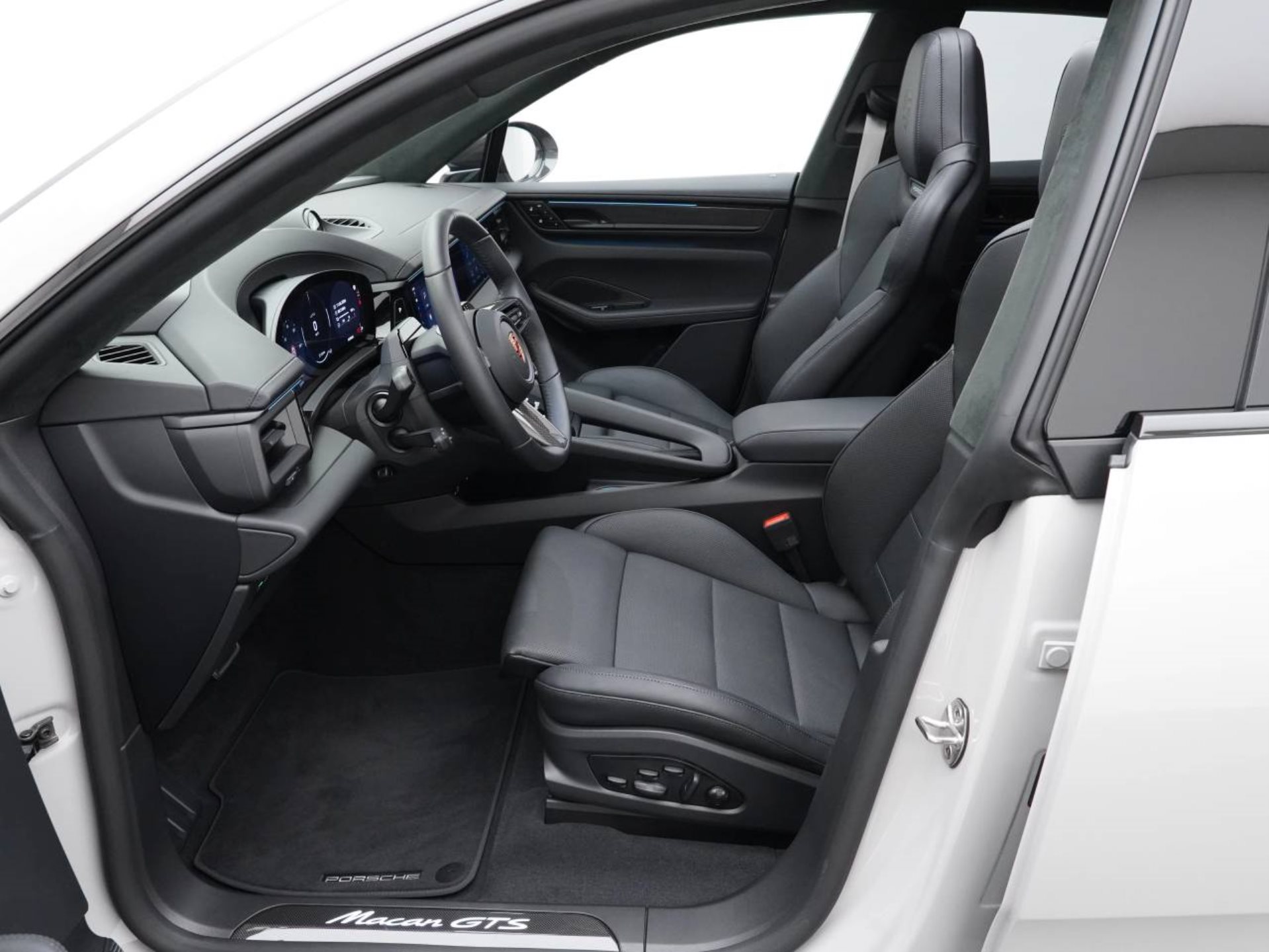 PORSCHE Macan GTS-image-4