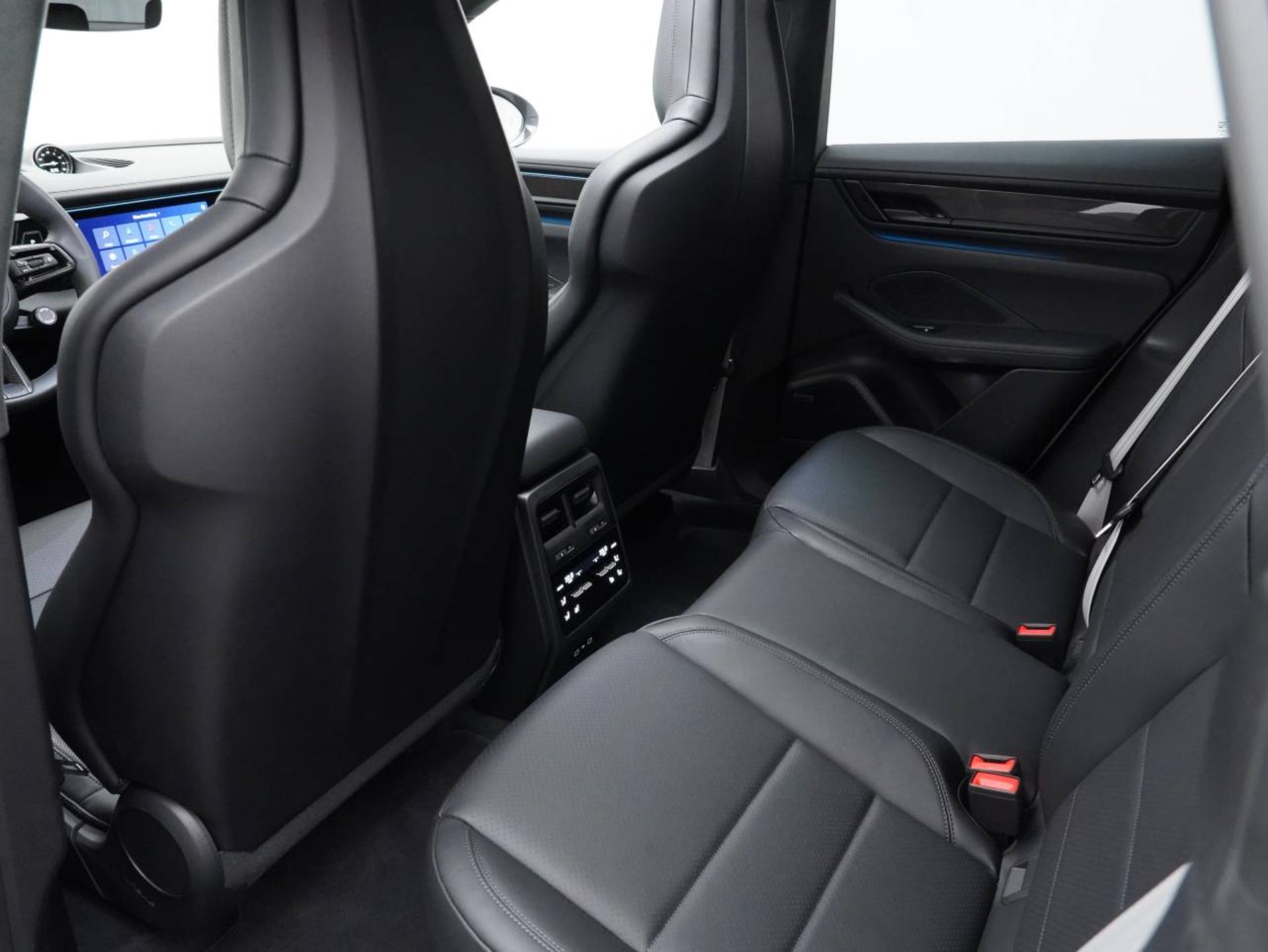 PORSCHE Macan GTS-image-28