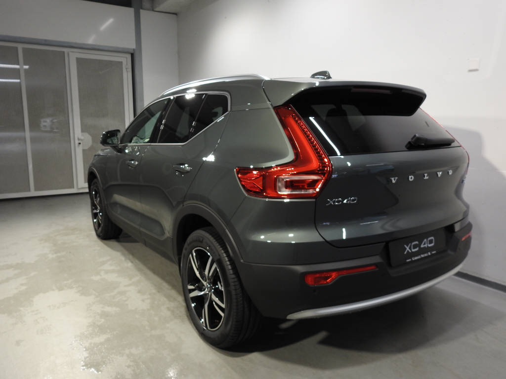 VOLVO XC40 2.0 B3 MH Core-image-3