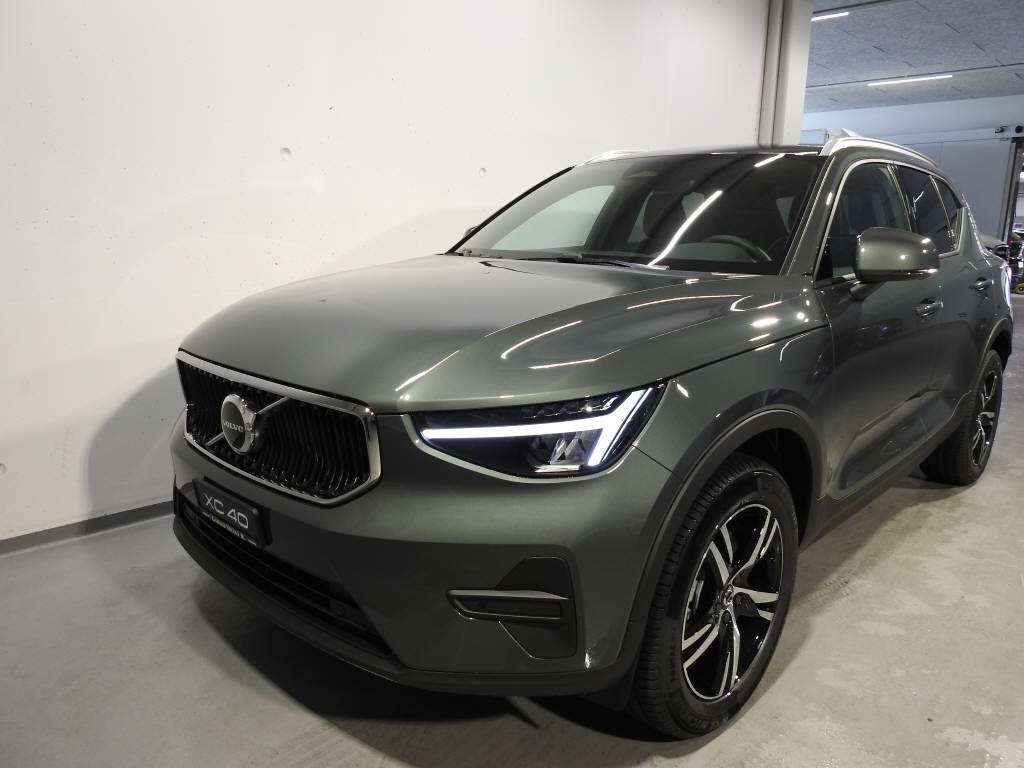 VOLVO XC40 2.0 B3 MH Core-image-0