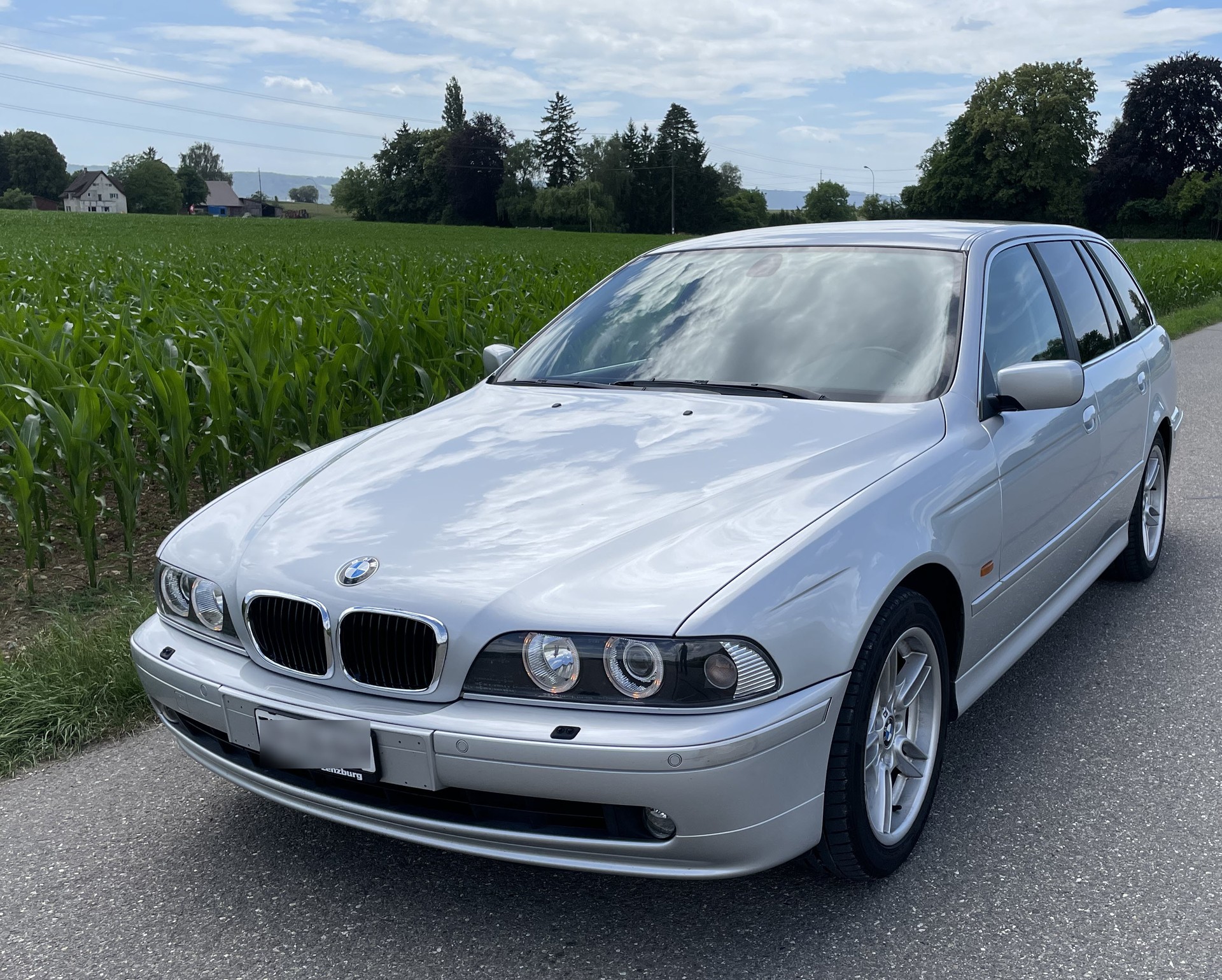 BMW E39 520iA Touring-image-1