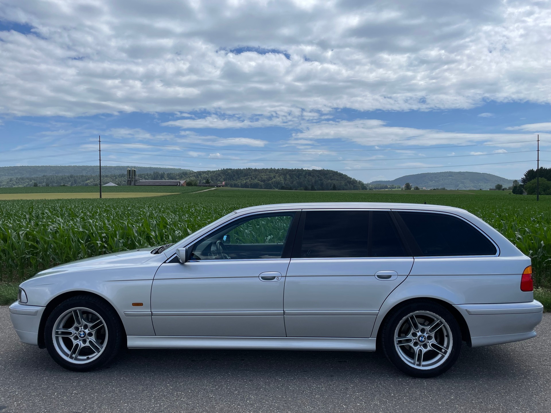 BMW E39 520iA Touring-image-5