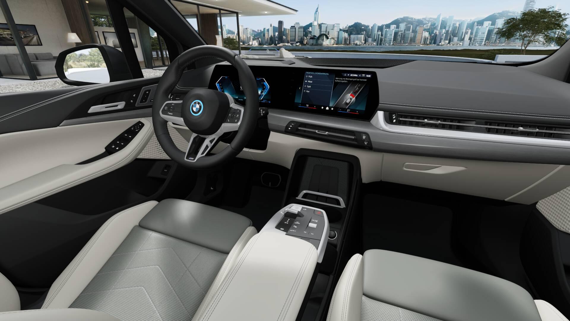 BMW 230e xDrive Active Tourer-image-13