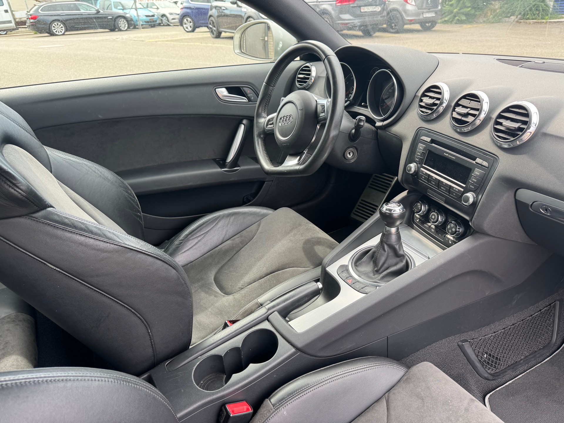 AUDI TT-image-11