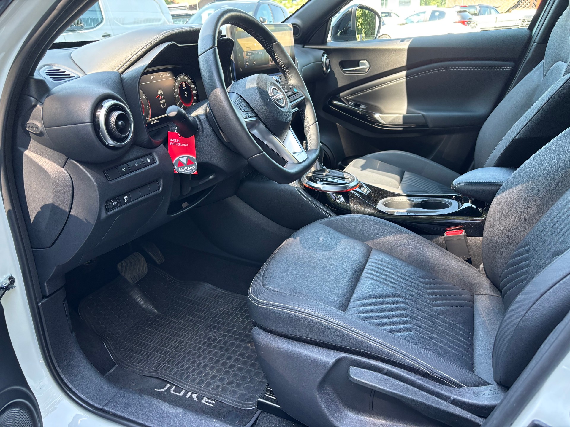 NISSAN Juke 1.0 DIG-T Tekna DCT-image-10