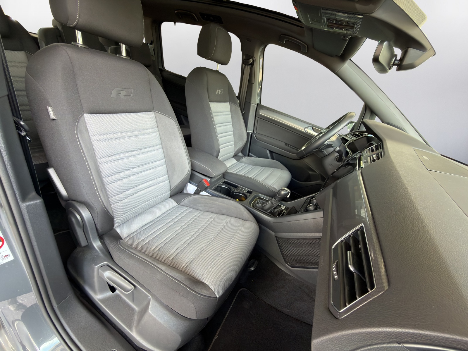 VW Touran 1.5 TSI EVO Highline DSG-image-11