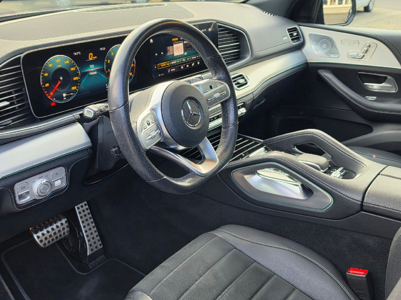 MERCEDES-BENZ GLE 450 AMG Line 4matic-image-4
