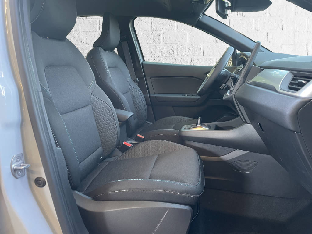 RENAULT Captur 1.8 E-Tech evolution-image-10