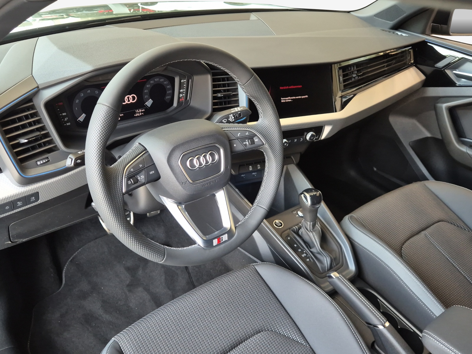 AUDI A1 Sportback 30 TFSI S Line Attraction S-tronic-image-8