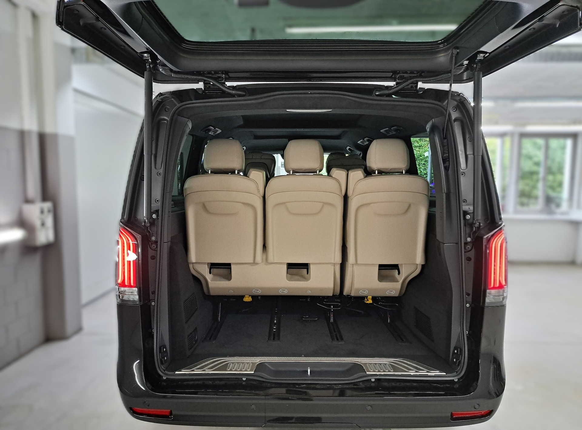 MERCEDES-BENZ V 300 d 4MATIC EXCLUSIVE 3200mm L-image-6