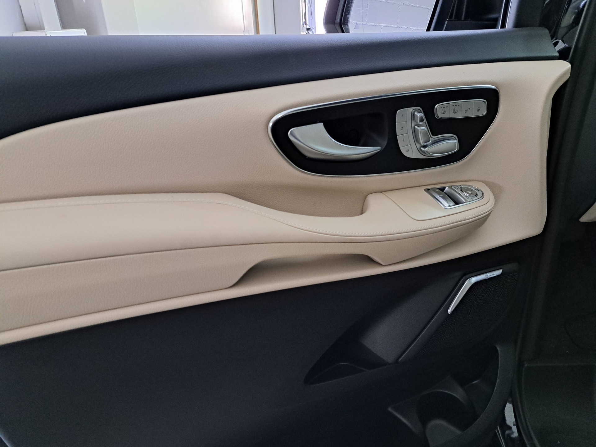 MERCEDES-BENZ V 300 d 4MATIC EXCLUSIVE 3200mm L-image-11