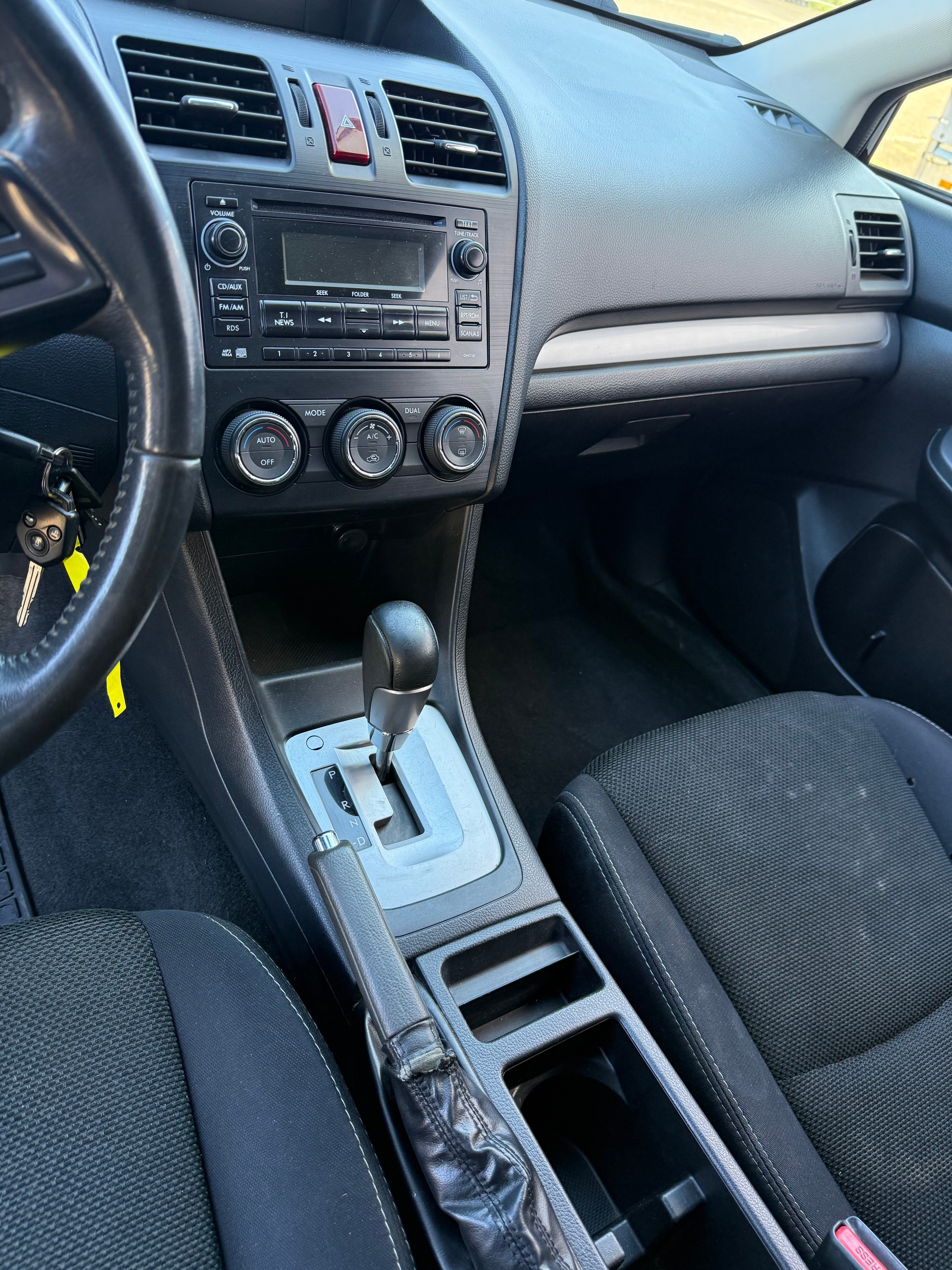 SUBARU XV 1.6 Swiss Two AWD CVT-image-10