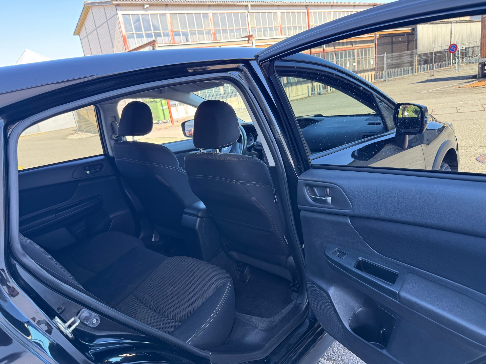 SUBARU XV 1.6 Swiss Two AWD CVT-image-12