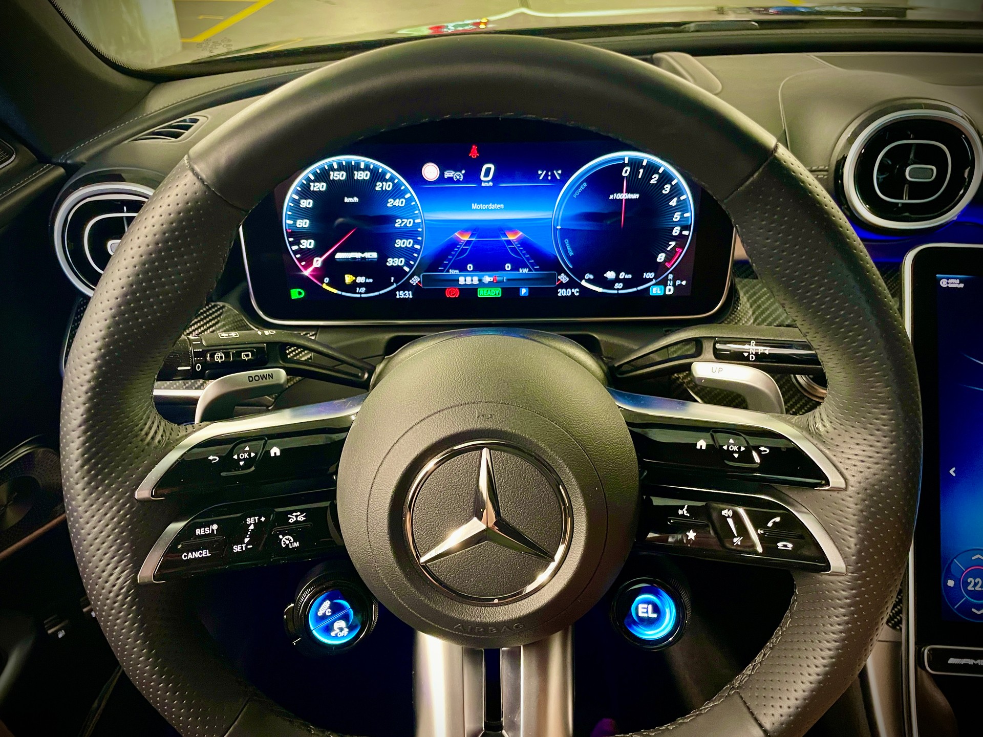 MERCEDES-BENZ C 63 AMG S E Performance-image-8