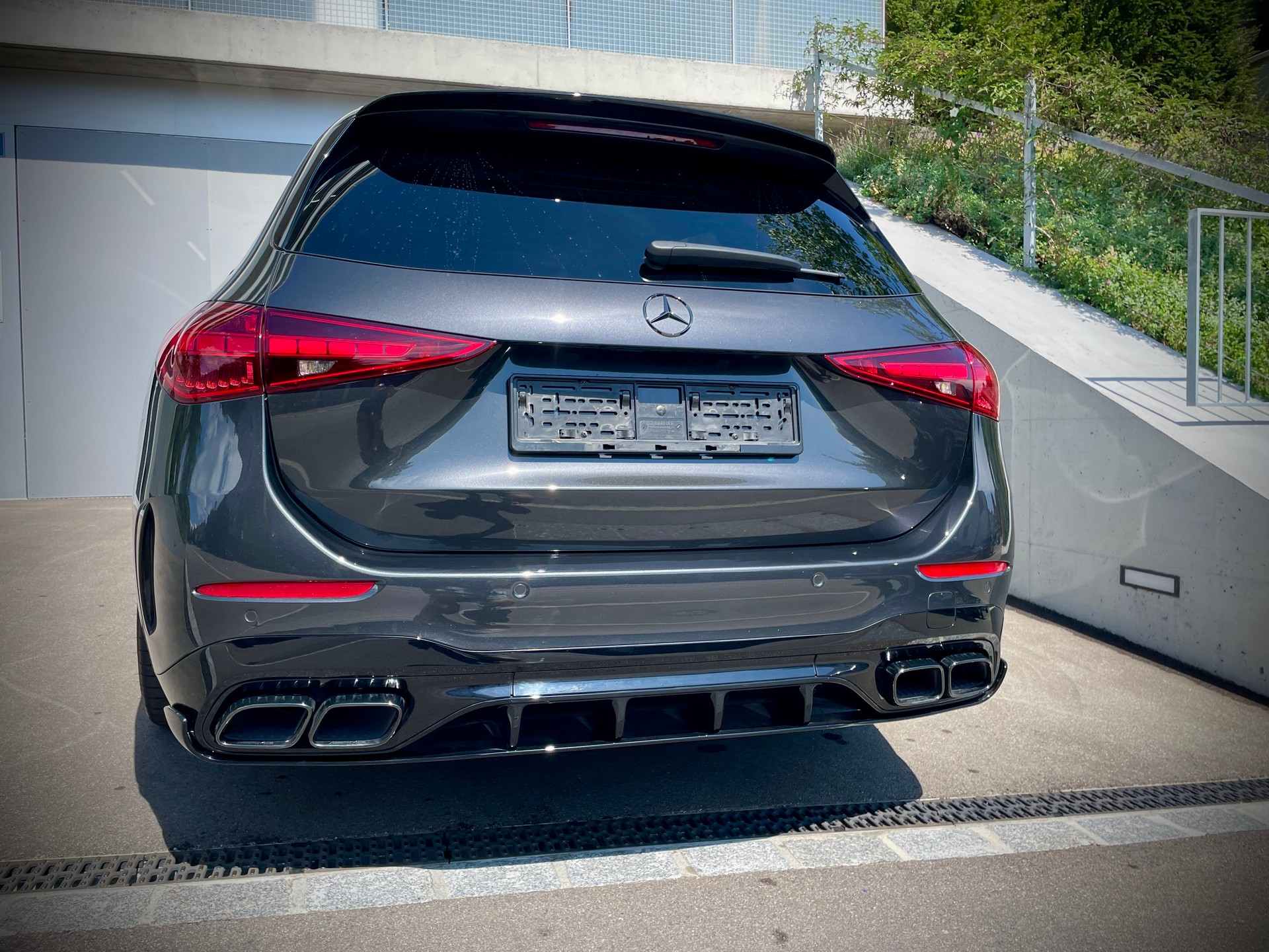 MERCEDES-BENZ C 63 AMG S E Performance-image-3