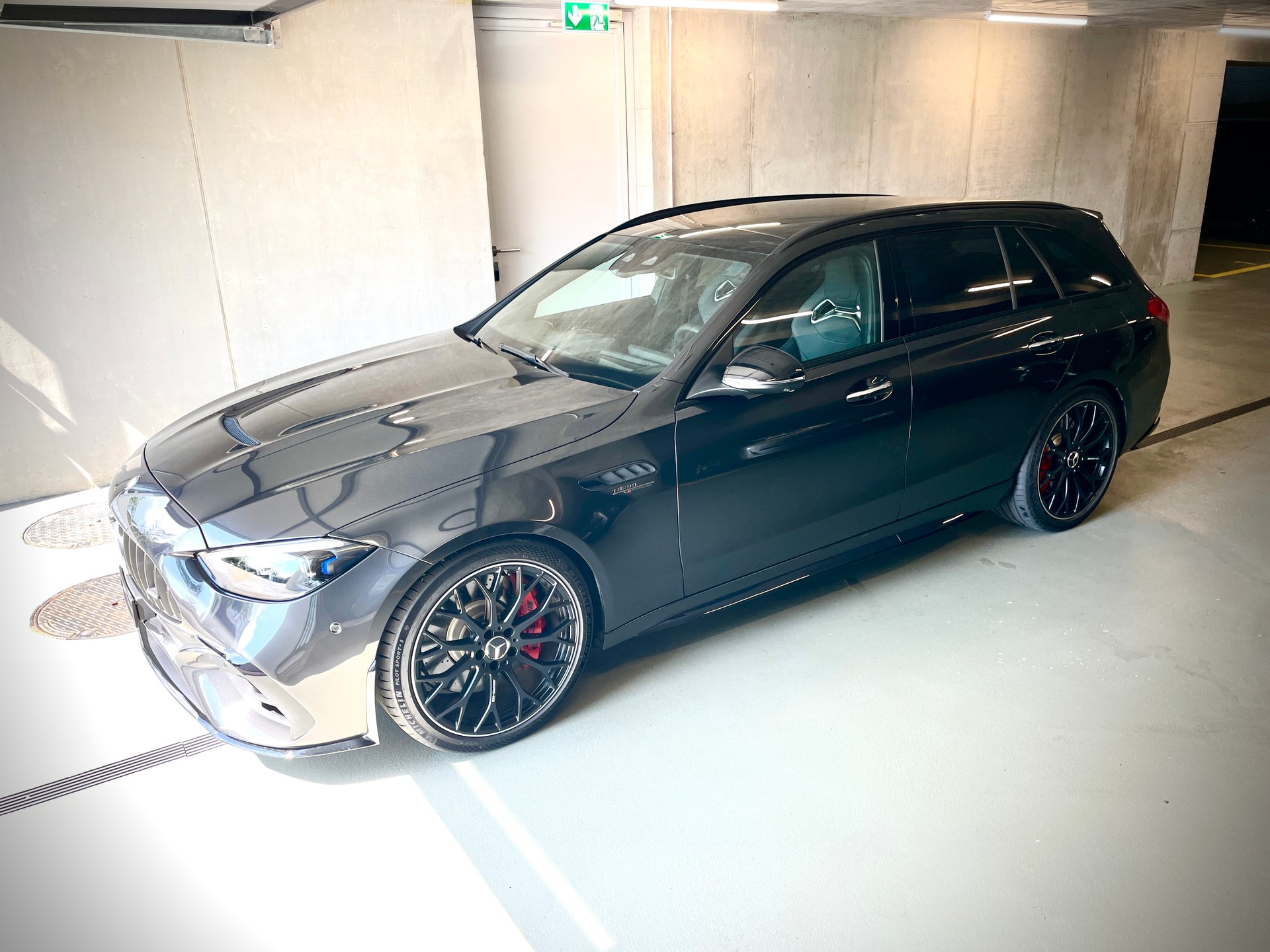 MERCEDES-BENZ C 63 AMG S E Performance-image-5