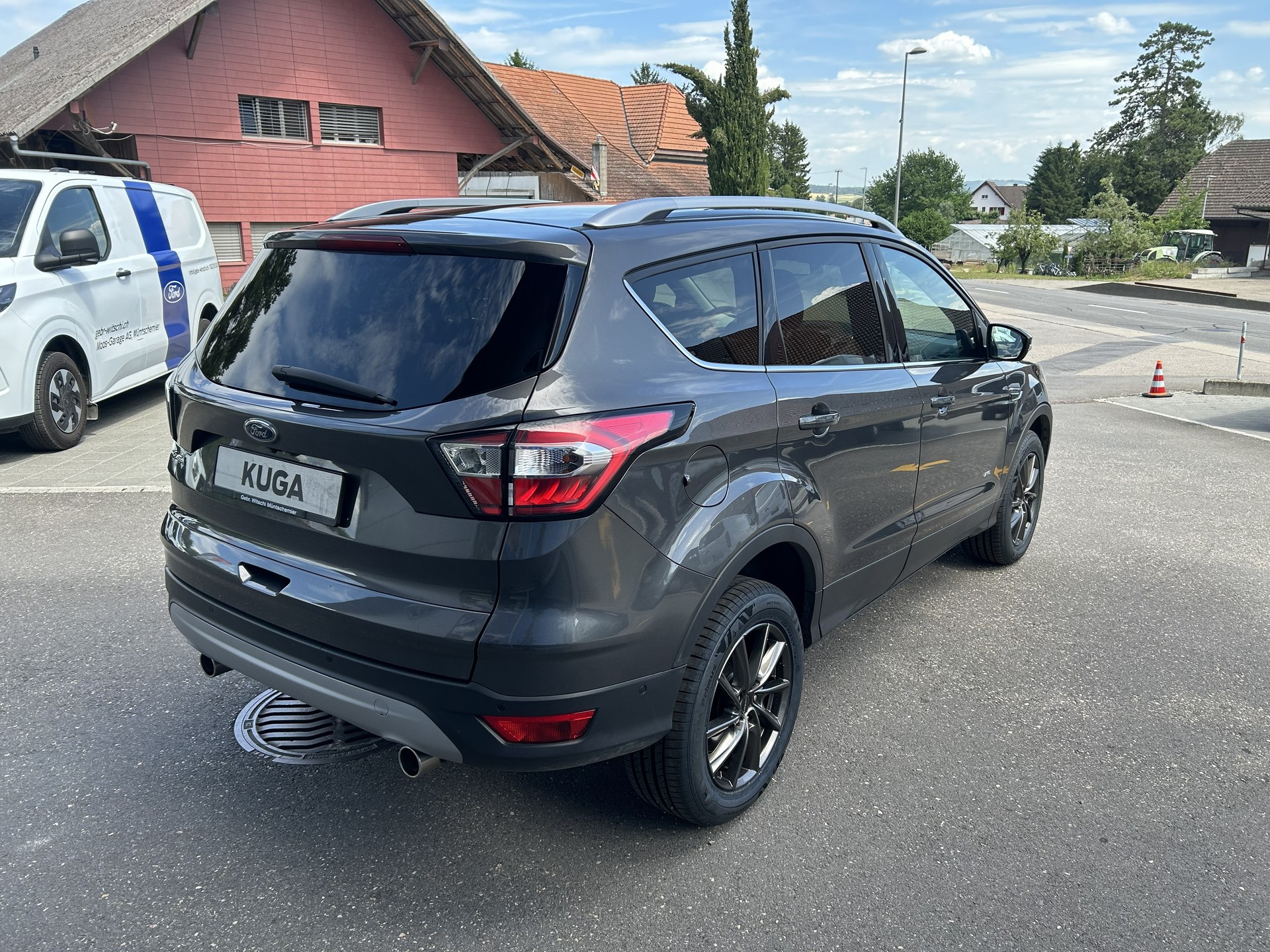 FORD Kuga 2.0 TDCi Business 4WD PowerShift-image-3