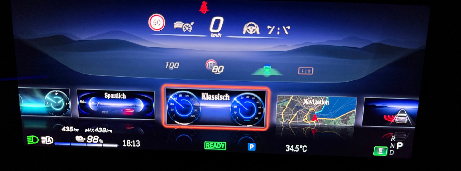 MERCEDES-BENZ EQA 350 AMG Line 4Matic Swiss Star-image-22