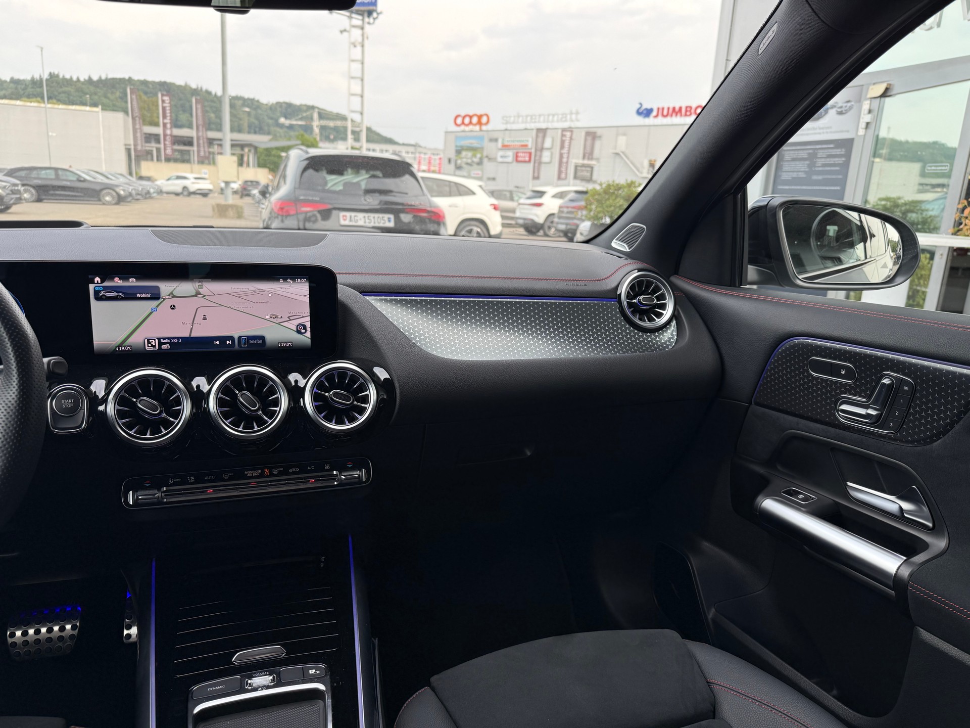 MERCEDES-BENZ EQA 350 AMG Line 4Matic Swiss Star-image-5