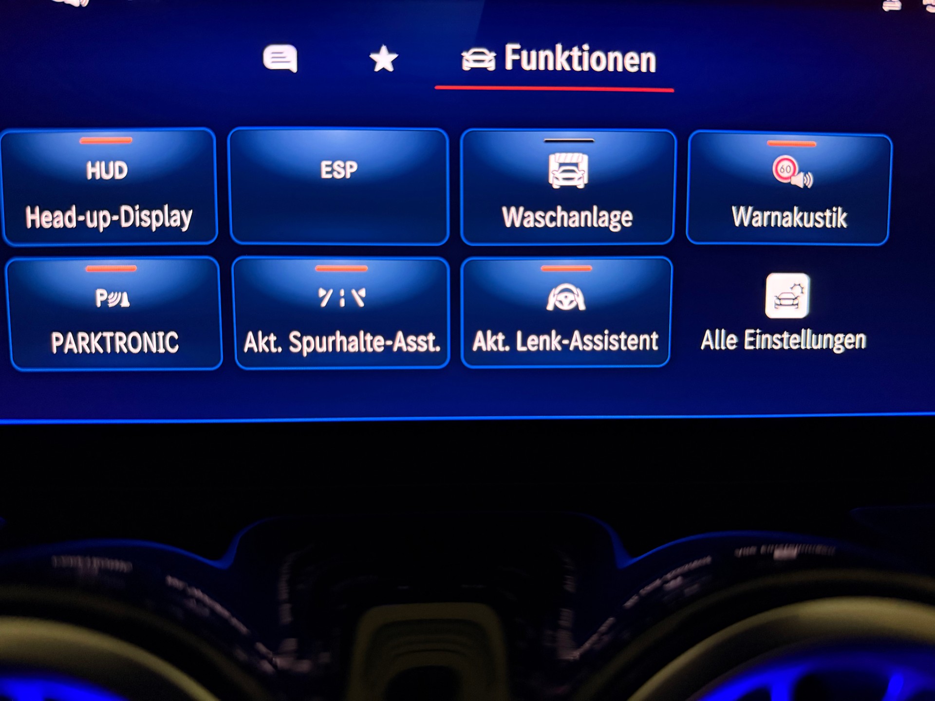 MERCEDES-BENZ EQA 350 AMG Line 4Matic Swiss Star-image-12