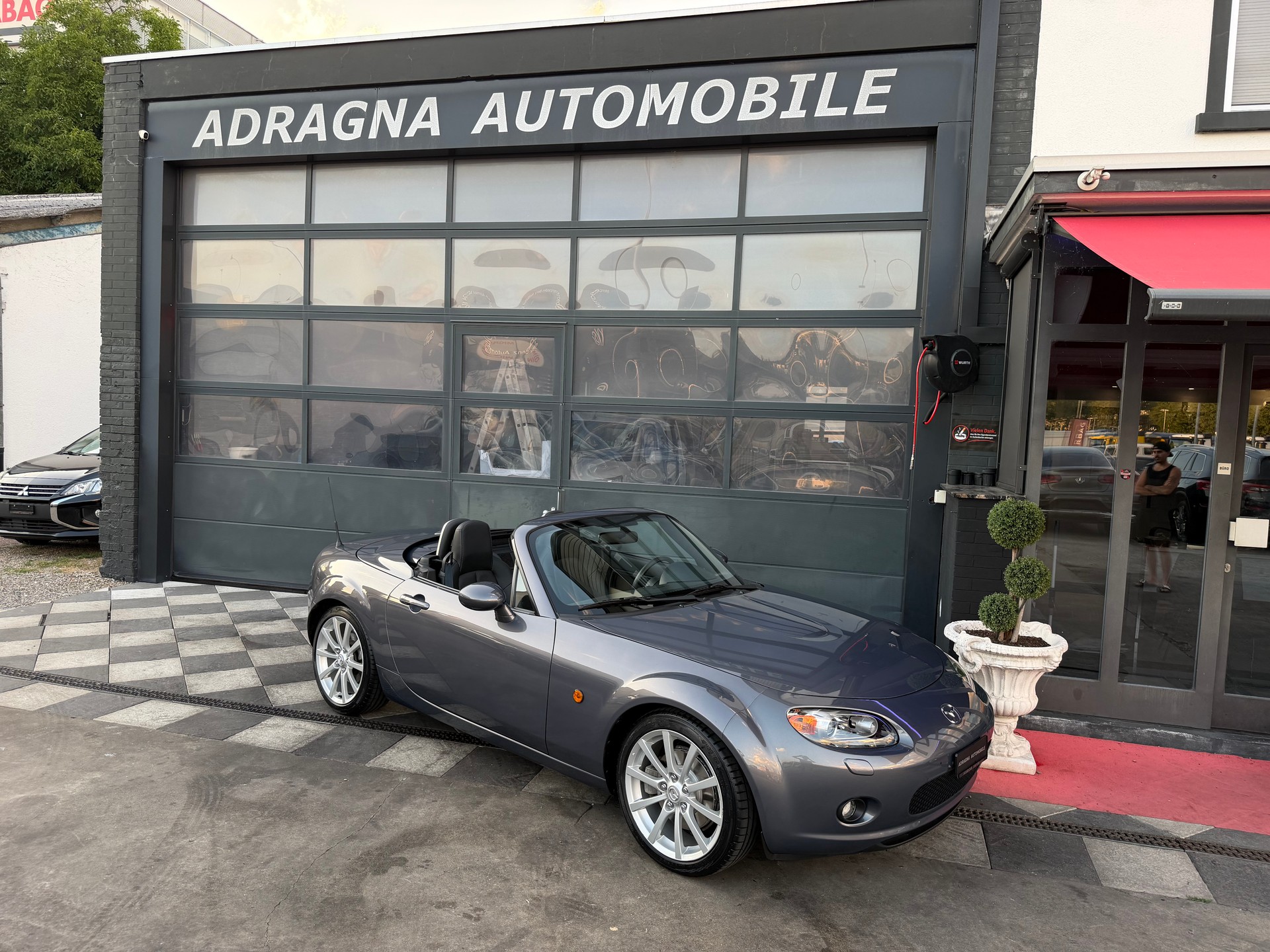 MAZDA MX-5 Roadster-Coupé 2.0i 16V Sport-image-1