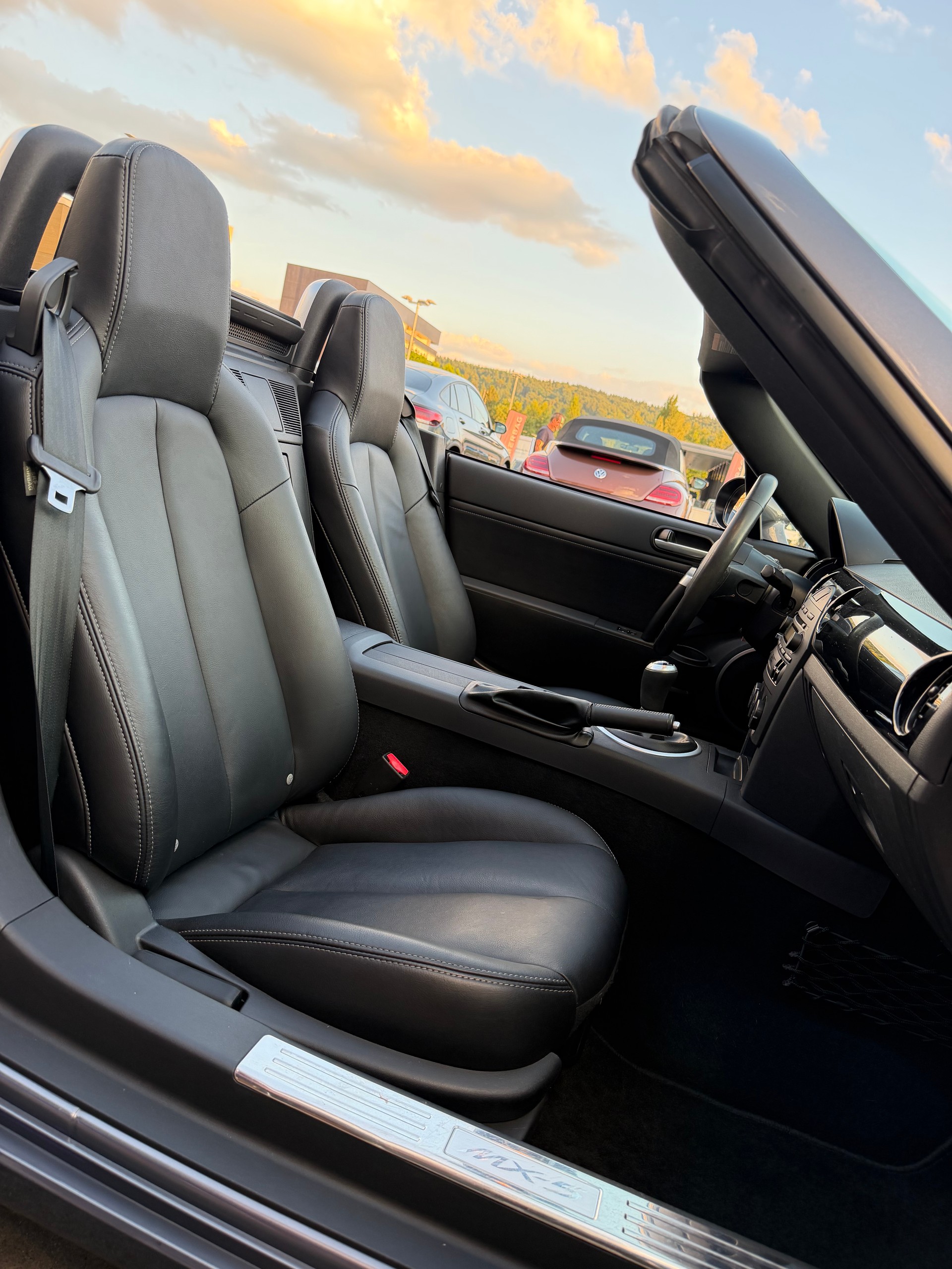 MAZDA MX-5 Roadster-Coupé 2.0i 16V Sport-image-21