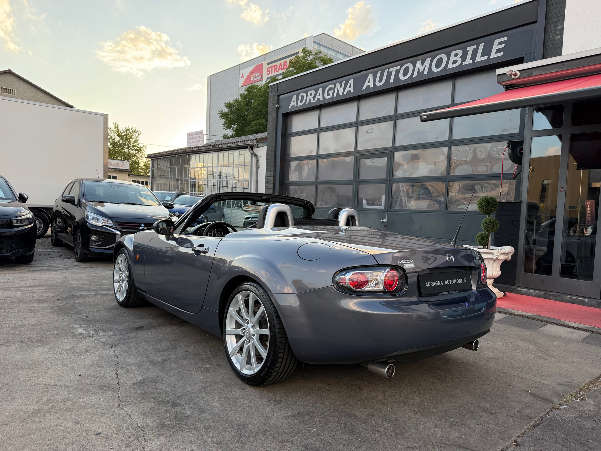 MAZDA MX-5 Roadster-Coupé 2.0i 16V Sport-image-8