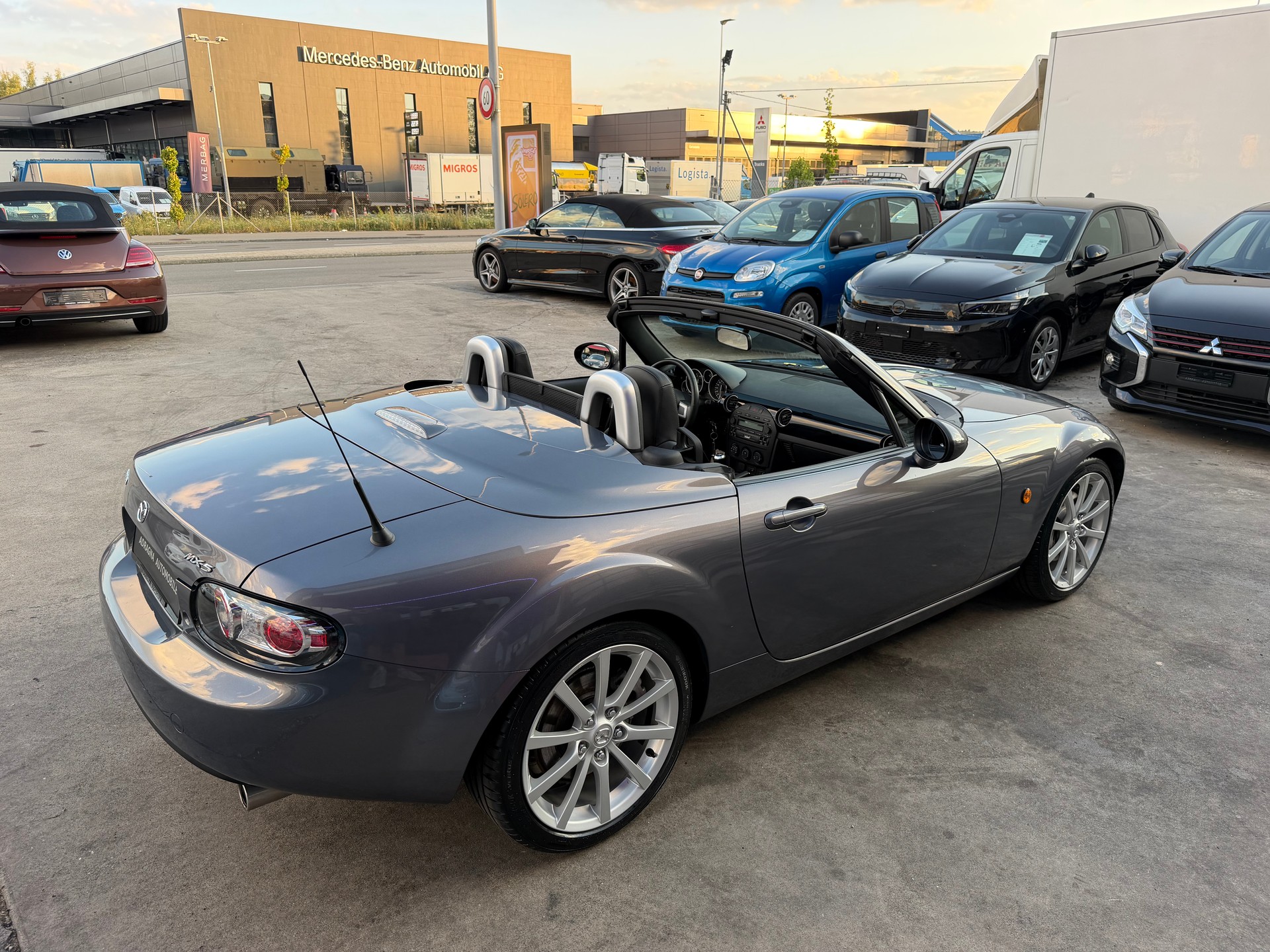 MAZDA MX-5 Roadster-Coupé 2.0i 16V Sport-image-9