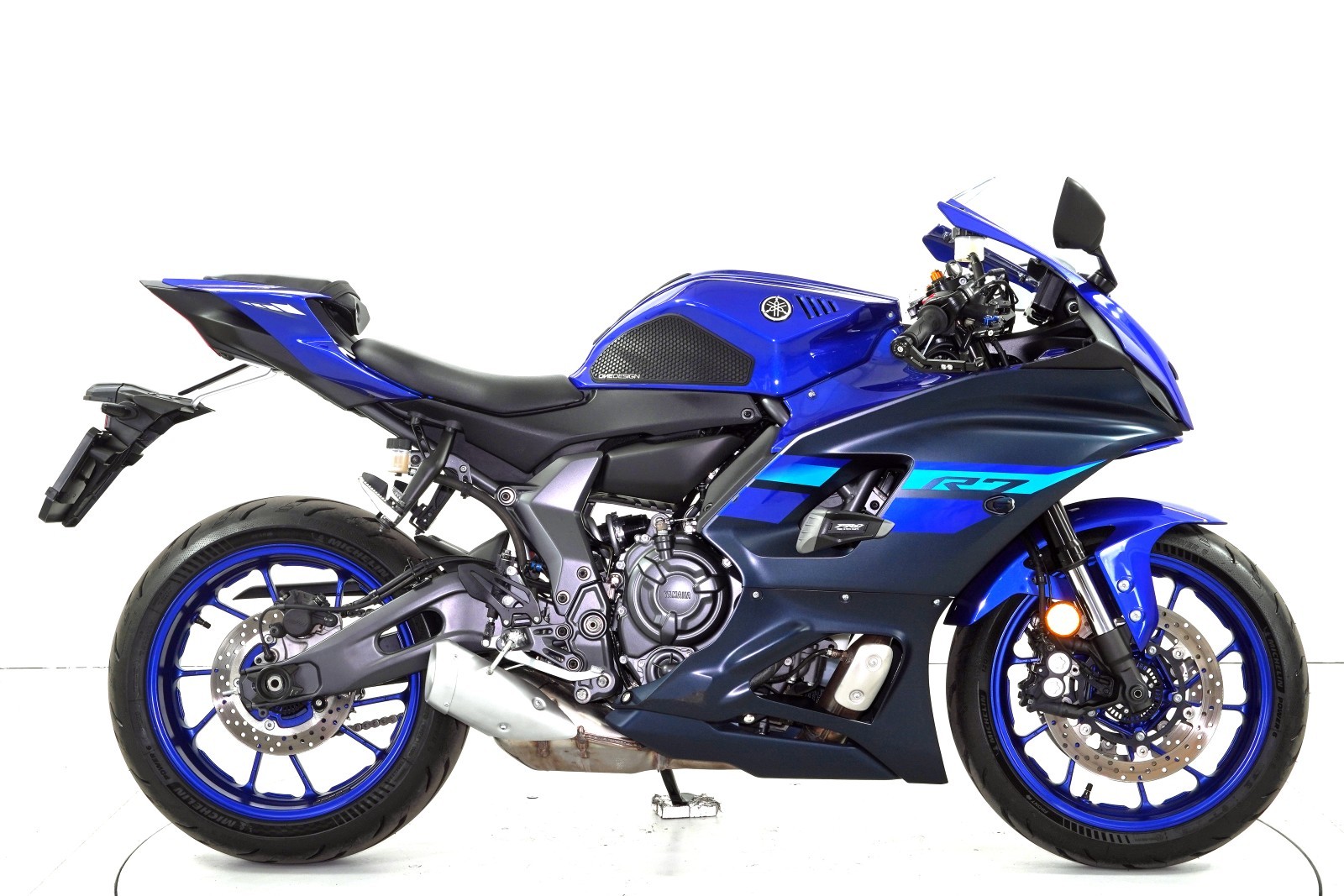 YAMAHA R7 ABS-showroom-element-3