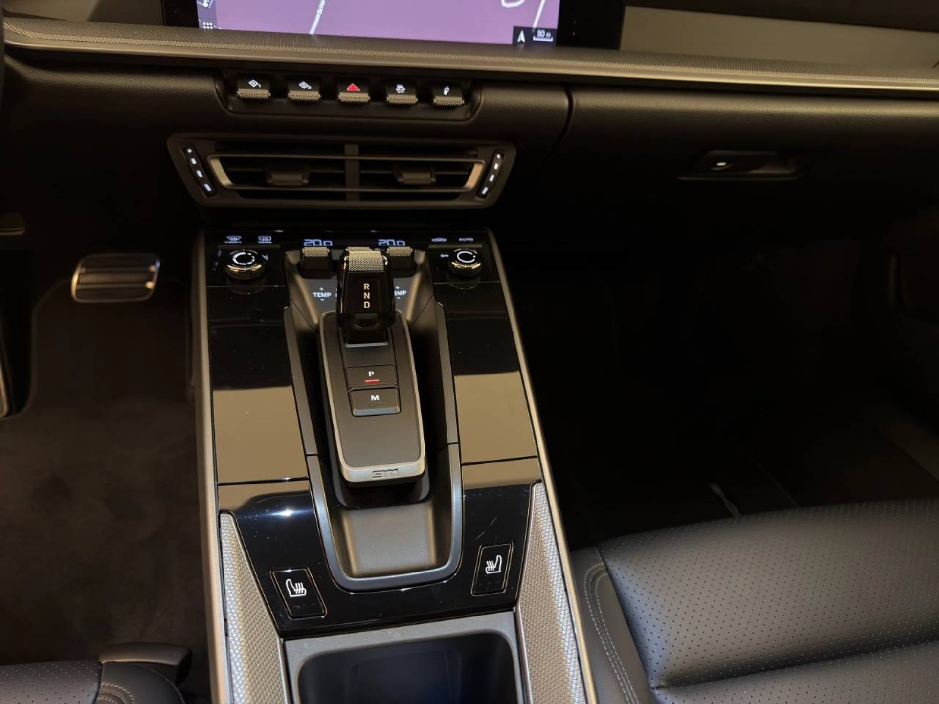 PORSCHE 911 Carrera-image-14
