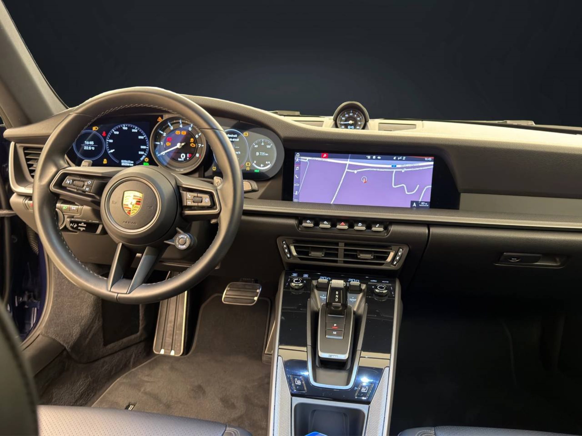 PORSCHE 911 Carrera-image-15