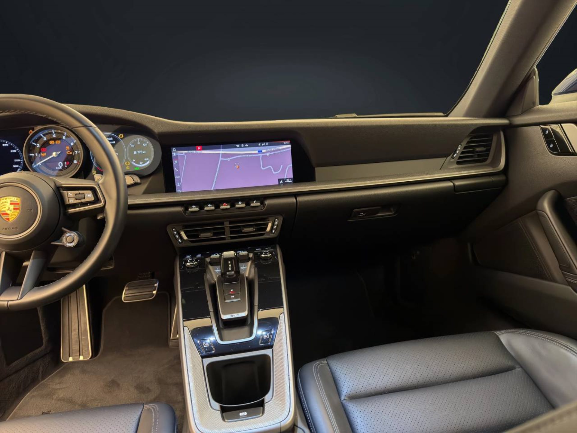 PORSCHE 911 Carrera-image-15