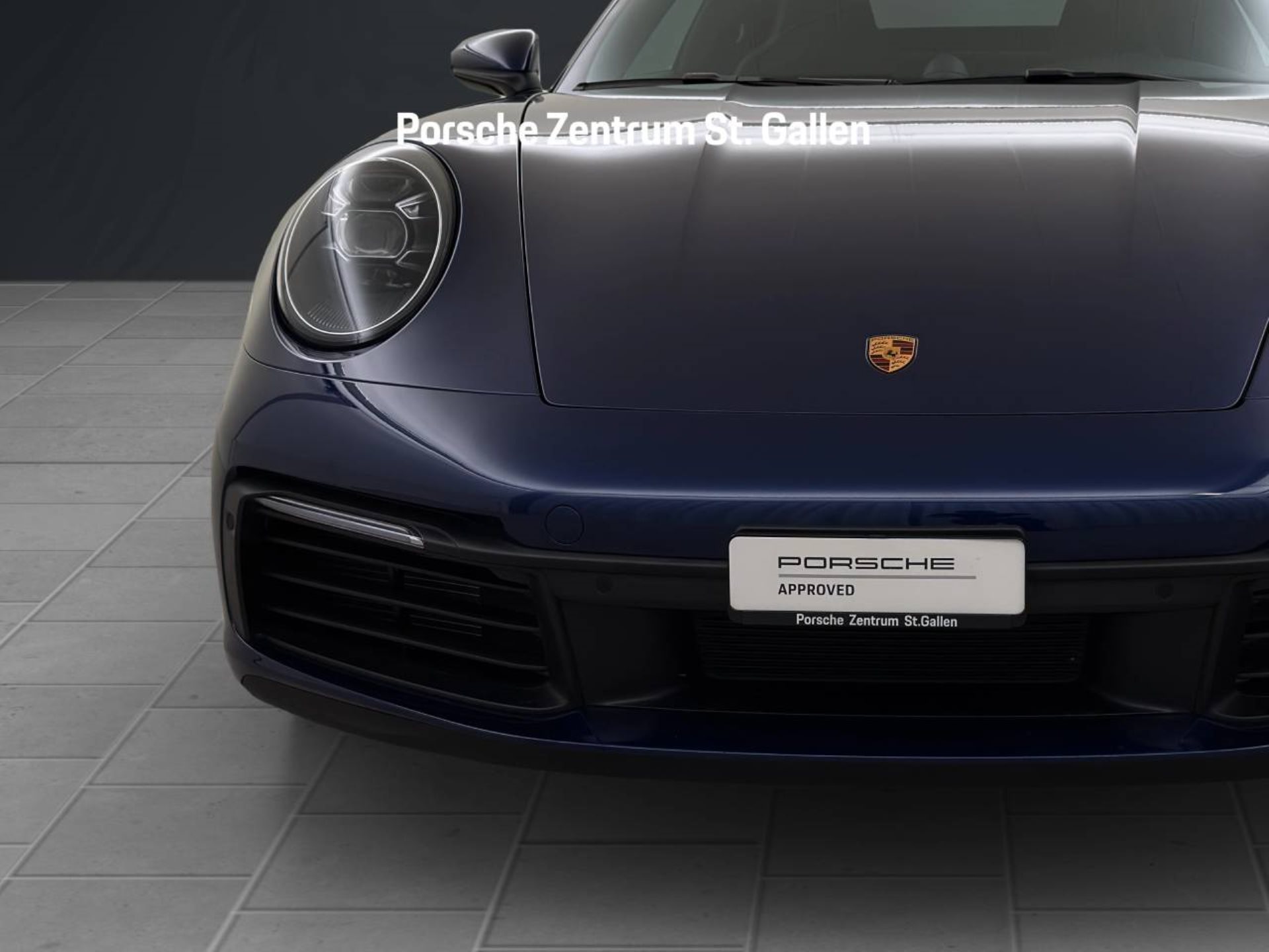 PORSCHE 911 Carrera-image-8