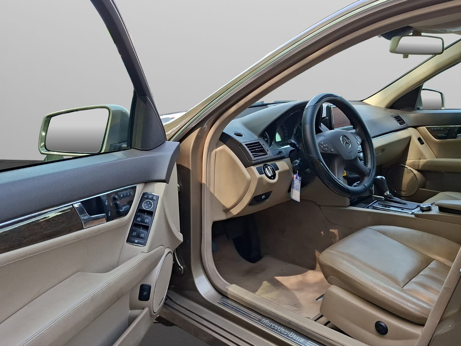 MERCEDES-BENZ C 350 Avantgarde 4Matic 7G-Tronic-image-10