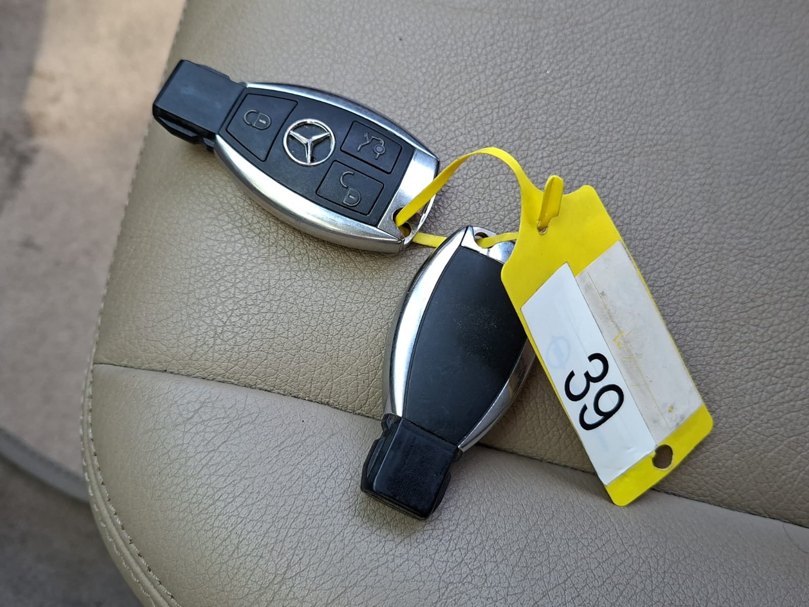 MERCEDES-BENZ C 350 Avantgarde 4Matic 7G-Tronic-image-18