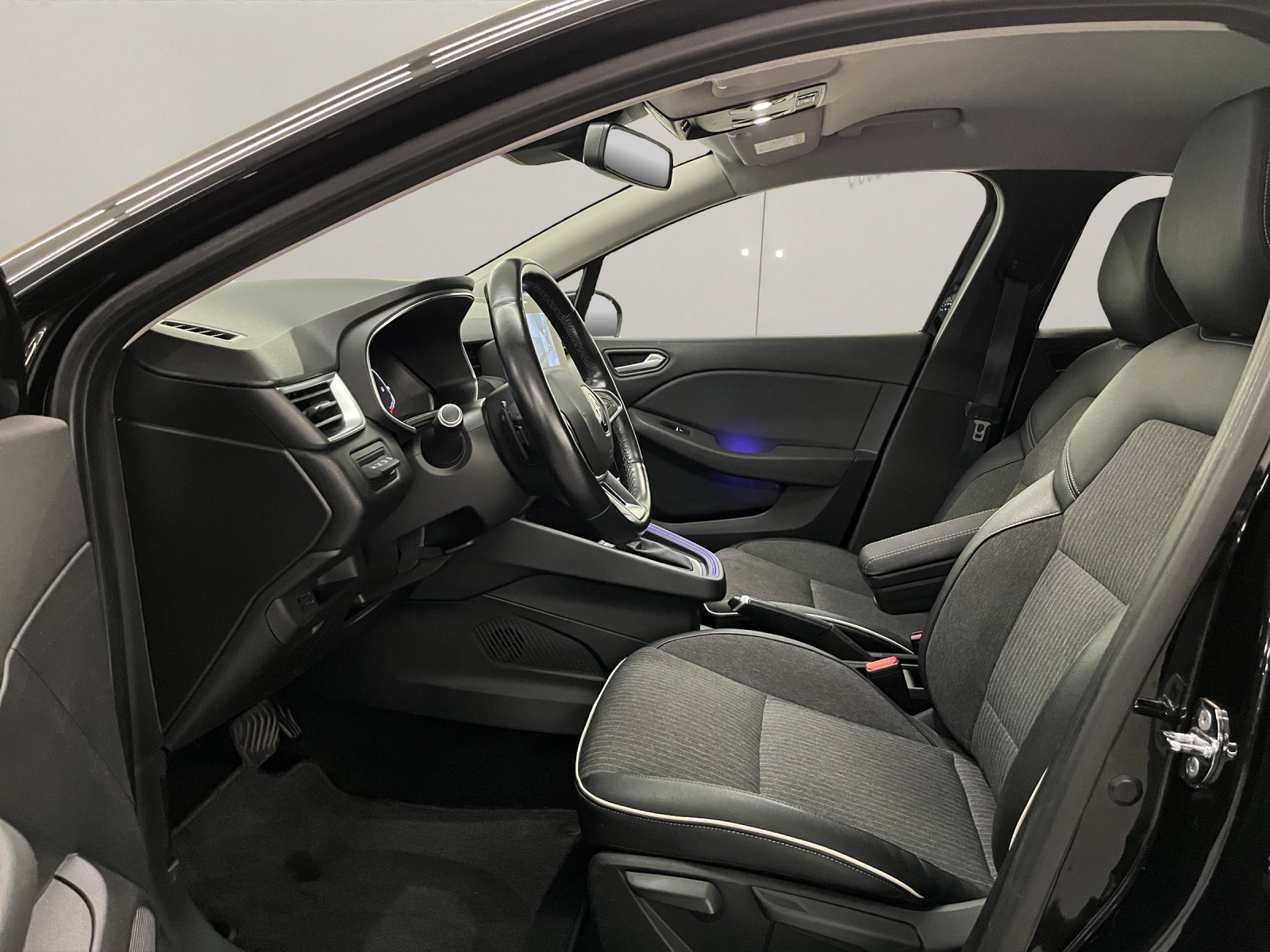 RENAULT Clio 1.3 TCe Intens EDC-image-6